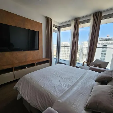 Eurovea Tower - Luxury In Heaven * ברטיסלאבה