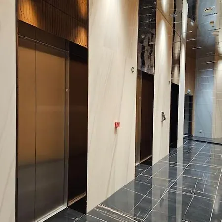 Eurovea Tower - Luxury In Heaven דירה *