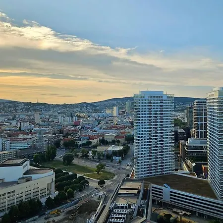 Διαμέρισμα Eurovea Tower - Luxury In Heaven *